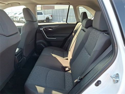 Used 2024 Toyota RAV4 XLE w/ Convenience Package image 10
