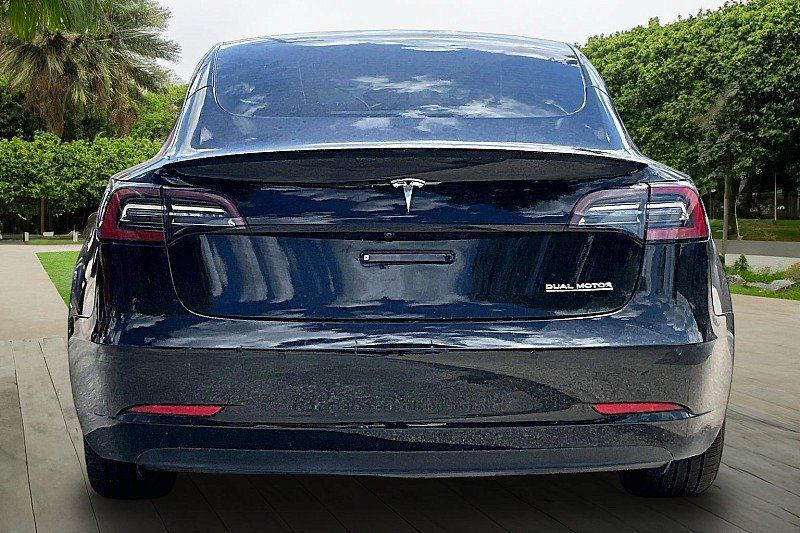 Used 2022 Tesla Model 3 Performance AWD/4WD image 3