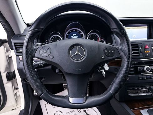 Used 2010 Mercedes-Benz E 550 Coupe image 24