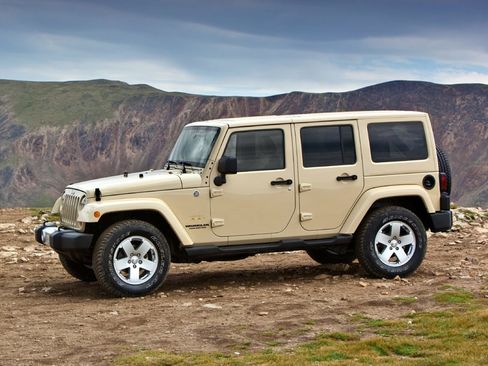 Used 2011 Jeep Wrangler Unlimited Sport image 1