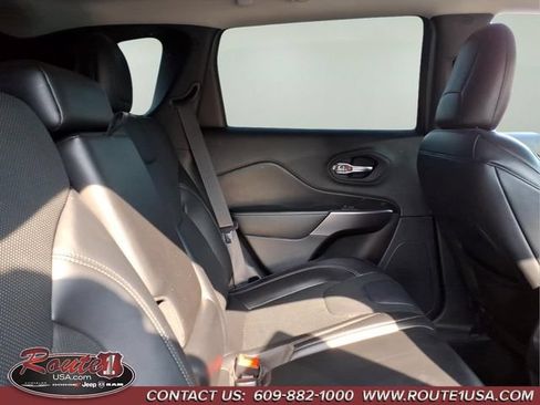Used 2020 Jeep Cherokee Limited AWD/4WD image 15
