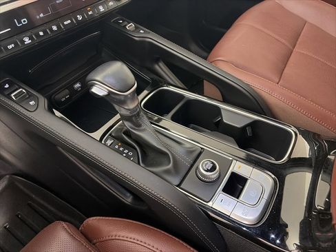 Used 2024 Kia Telluride SX FWD image 8