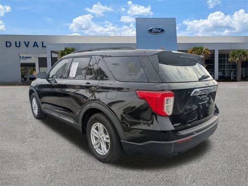 Used 2020 Ford Explorer XLT image 6
