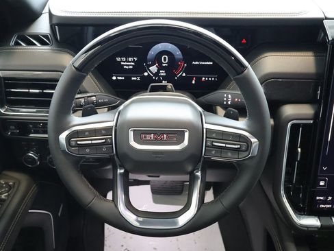 New 2026 GMC Yukon Elevation w/ Elevation Premium Package AWD/4WD image 16