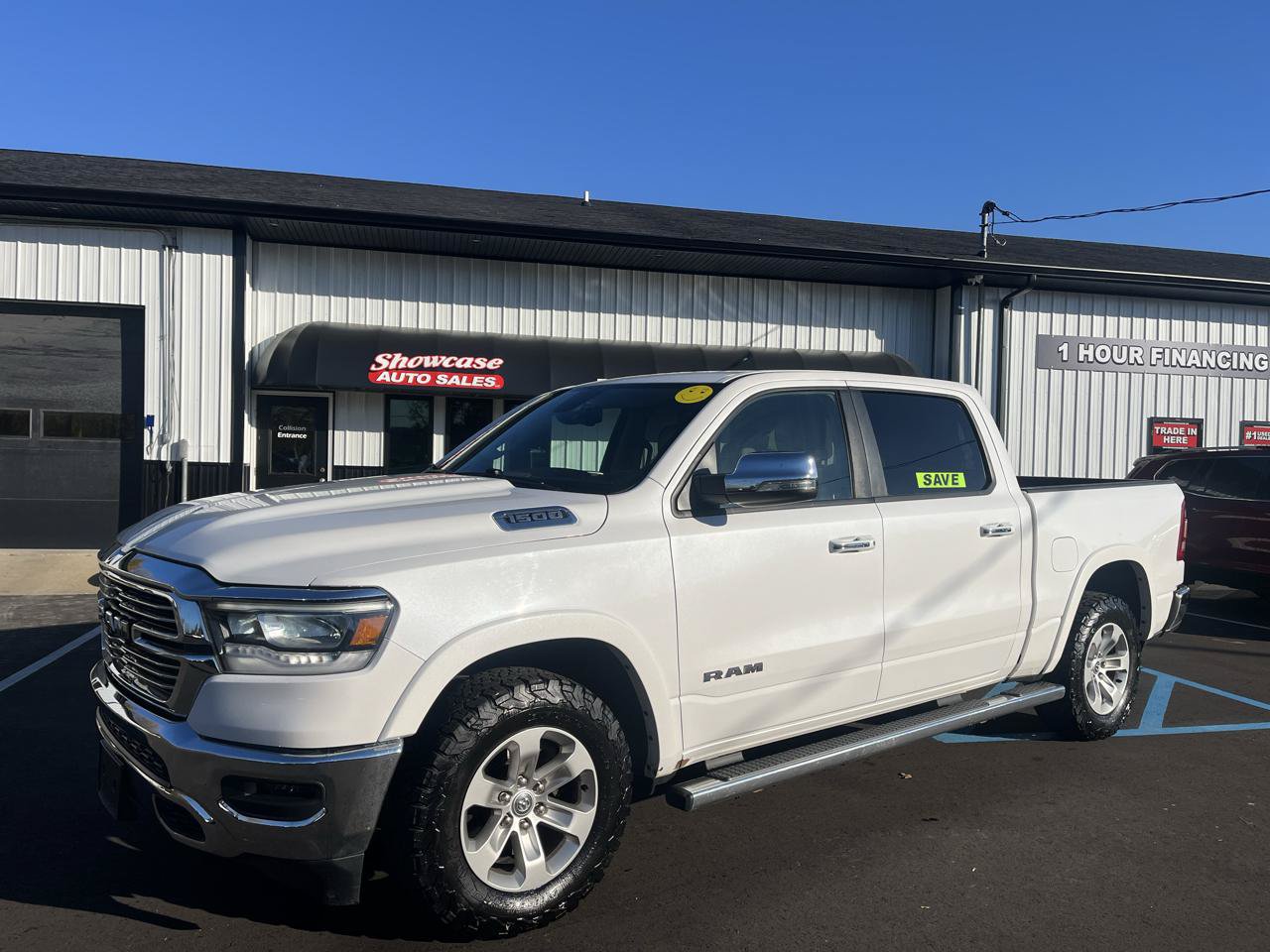 Used 2019 RAM 1500 Laramie AWD/4WD image 1
