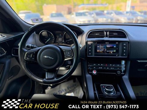 Used 2017 Jaguar F-PACE Premium AWD/4WD image 31