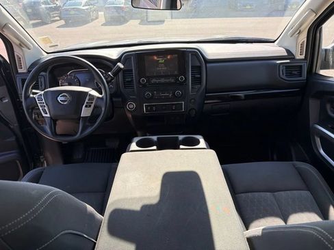 Used 2022 Nissan Titan SV RWD image 18