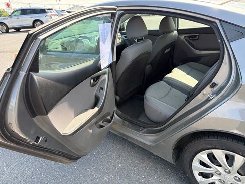 Used 2013 Hyundai Elantra GLS FWD image 15