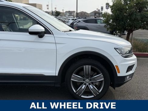 Used 2018 Volkswagen Tiguan SEL Premium image 19