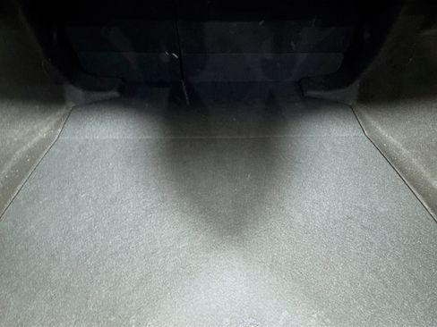 Used 2021 Toyota Corolla LE image 32