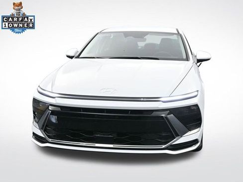 Used 2025 Hyundai Sonata SEL FWD image 2