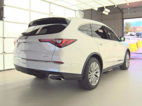 Used 2023 Acura MDX SH-AWD w/ Advance Package image 2