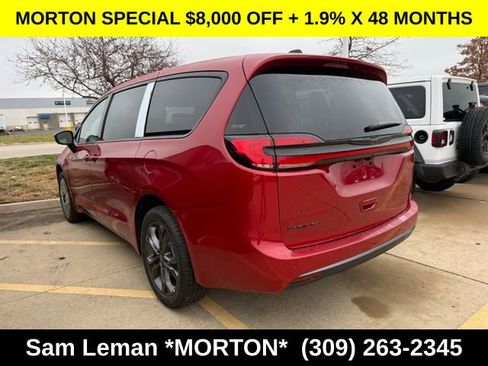 New 2026 Chrysler Pacifica Select AWD/4WD image 11