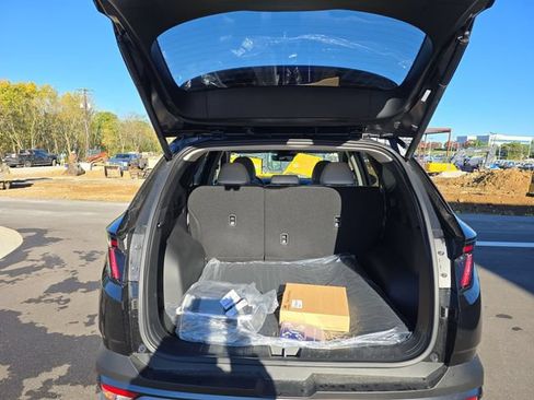 Used 2025 Hyundai Tucson SEL AWD/4WD image 23
