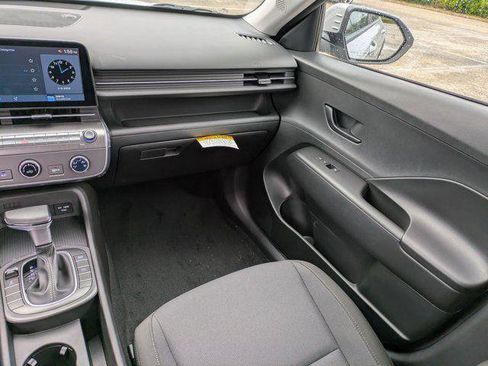 New 2026 Hyundai Kona SE image 11