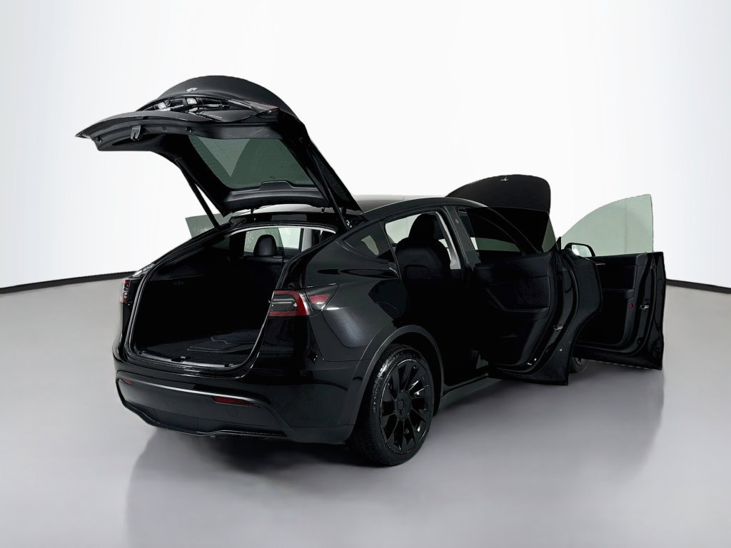 Used 2024 Tesla Model Y Long Range AWD/4WD image 33