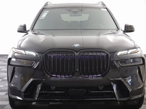 Certified 2023 BMW X7 xDrive40i w/ M Sport Package image 23
