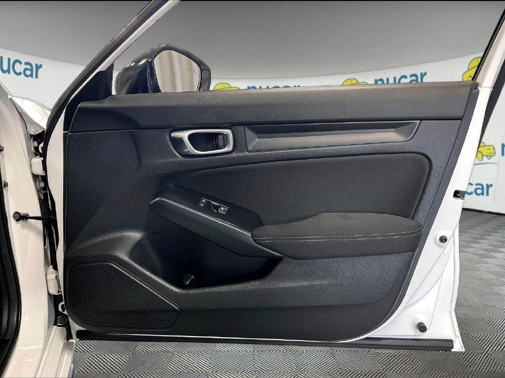 Used 2025 Honda Civic Sport image 12