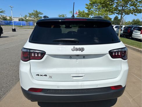 Used 2026 Jeep Compass Limited AWD/4WD image 7