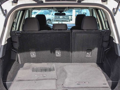 Used 2023 Nissan Rogue S image 23