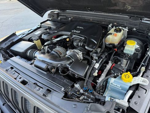 Used 2018 Jeep Wrangler Unlimited Rubicon w/ Dual Top Group image 44