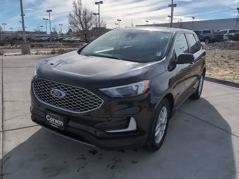 Used 2024 Ford Edge SEL AWD/4WD image 3