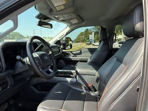 Used 2025 Ford F250 Lariat w/ Chrome Package AWD/4WD image 10