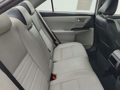 Used 2015 Toyota Camry SE FWD image 22