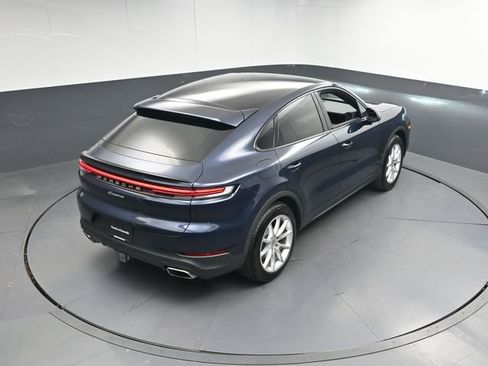 Used 2024 Porsche Cayenne image 38