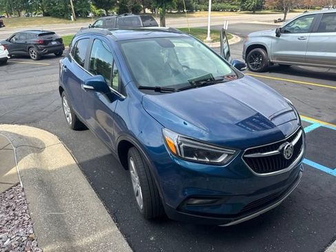 Used 2019 Buick Encore Essence w/ Experience Buick Package AWD/4WD image 1