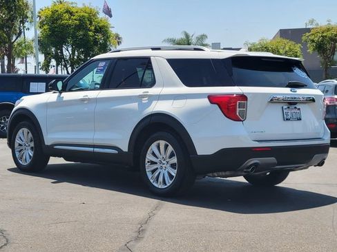 Certified 2023 Ford Explorer Limited w/ Limited Technology Package RWD image 2