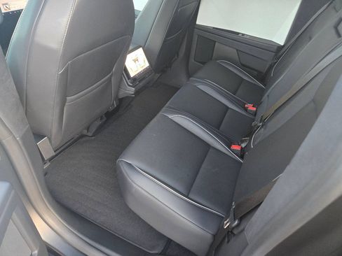 Used 2024 Tesla Cybertruck AWD Crew Cab image 22