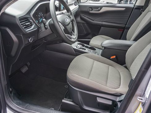 Used 2022 Ford Escape SE FWD image 18