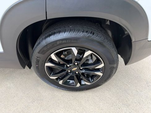 Used 2023 Chevrolet TrailBlazer LT FWD image 35