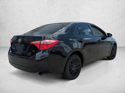 Certified 2018 Toyota Corolla LE FWD image 5