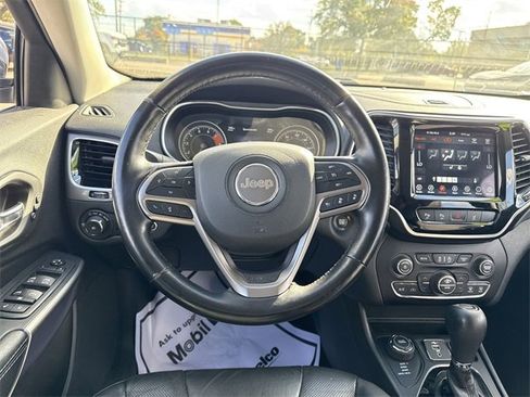 Used 2021 Jeep Cherokee Limited image 20