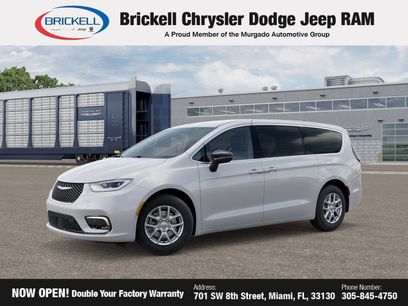 New 2026 Chrysler Pacifica Select
