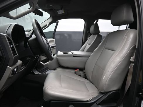 Used 2019 Ford F250 XL w/ STX Appearance Package AWD/4WD image 9