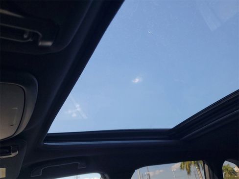 New 2025 Subaru Forester Limited image 32