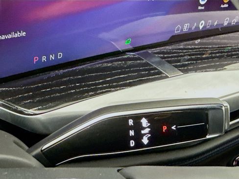 Used 2025 Cadillac Escalade IQ Luxury 1 AWD/4WD image 19