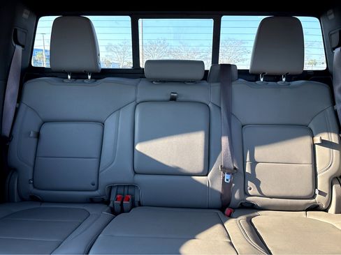 Used 2022 Chevrolet Silverado 1500 LTZ w/ LTZ Convenience Package II image 4