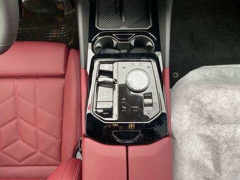 New 2026 BMW 540i xDrive w/ M Sport Package image 10