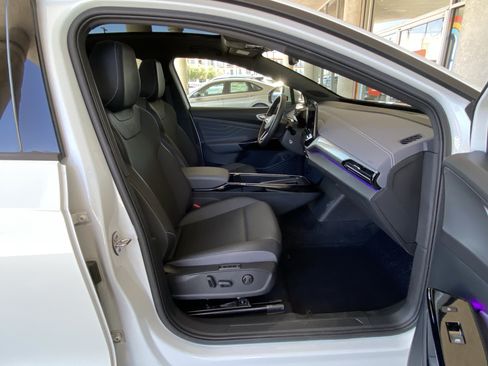 Used 2023 Volkswagen ID.4 Pro S AWD/4WD image 35