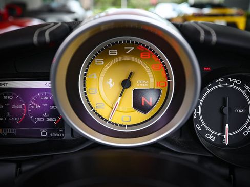 Certified 2016 Ferrari California T RWD image 35