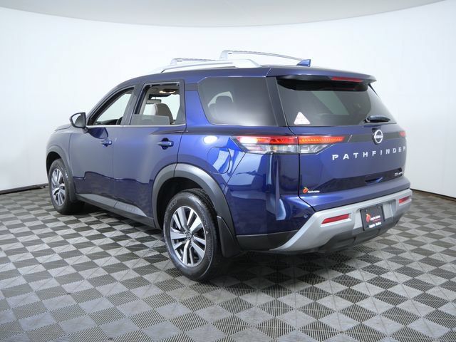Used 2023 Nissan Pathfinder SL AWD/4WD image 4