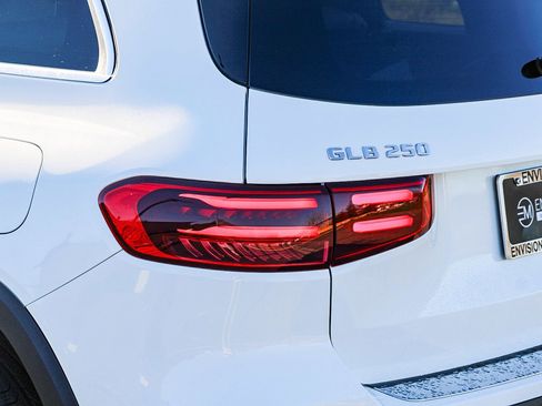 Certified 2025 Mercedes-Benz GLB 250 GLB 250 image 11