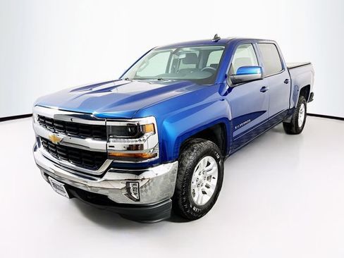 Used 2018 Chevrolet Silverado 1500 LT w/ All Star Edition image 3