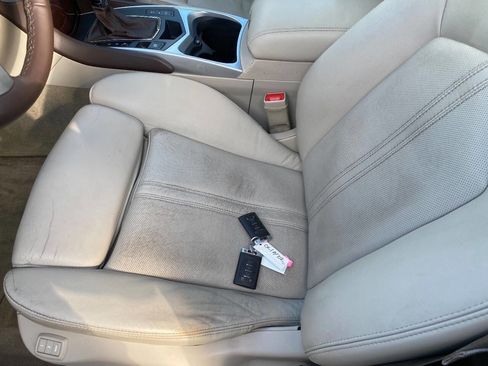 Used 2011 Cadillac SRX Luxury image 13