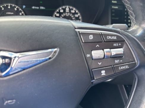 Used 2018 Genesis G90 3.3T Premium image 33