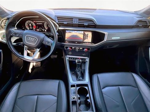 Used 2022 Audi Q3 2.0T Premium Plus w/ Premium Plus Package image 15